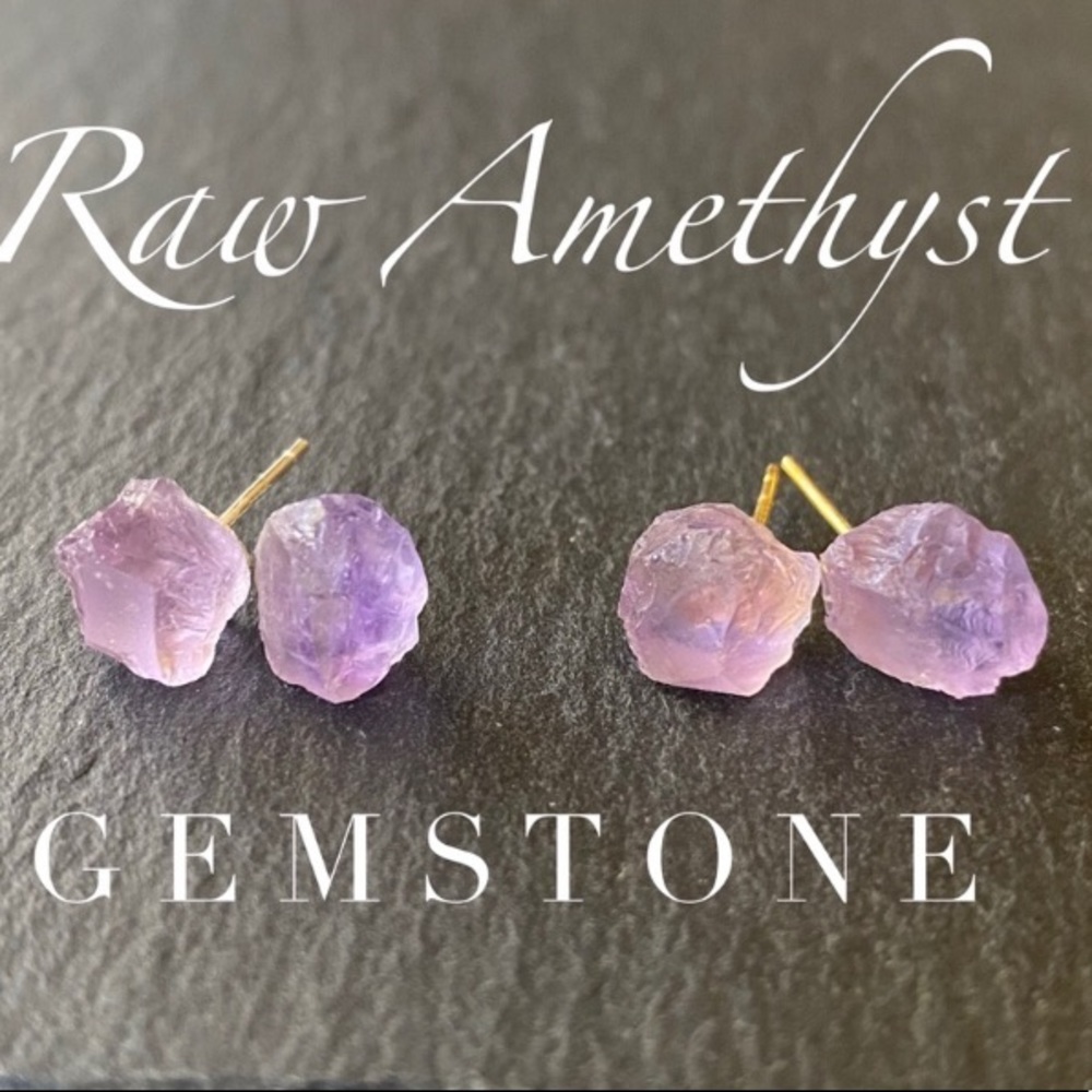 Light Amethyst Crystal Stud Earrings - Picture 2 of 10